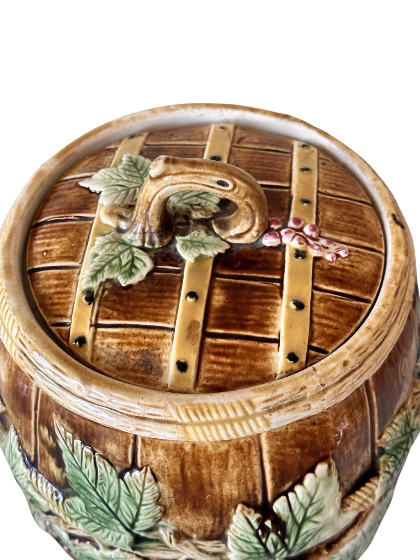 Antique English Majolica Oak Barrel and Vines Biscuit Barrel in the style of George Jones